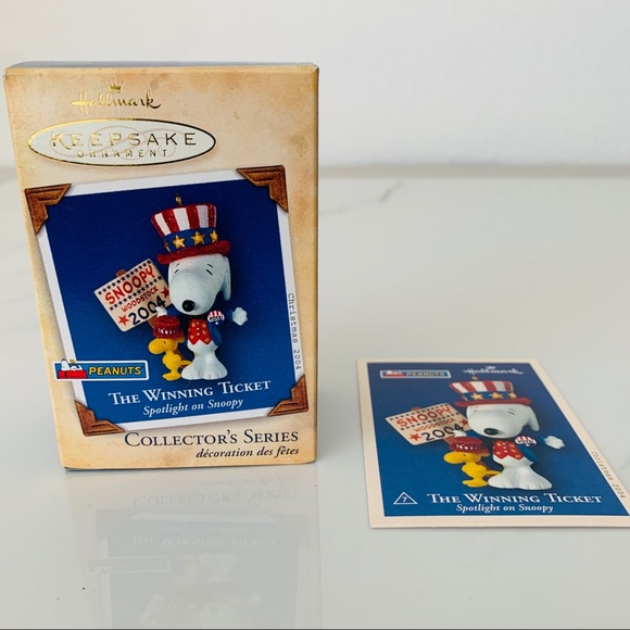 2004 Hallmark Peanuts Snoopy Ornament - Picture 8 of 9